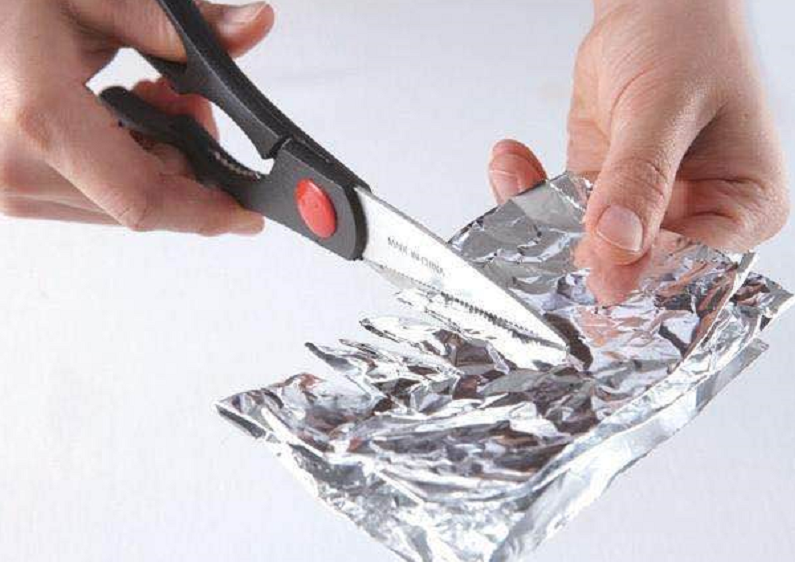 Brilliant Uses for Aluminum Foil
